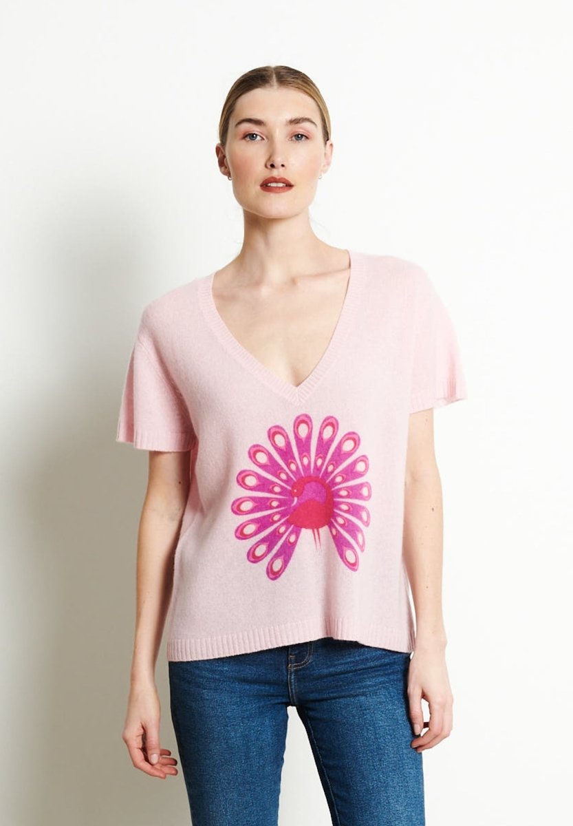 RIA 5 T-shirt col V en cachemire imprimé paon rose baby - Studio cashmere8