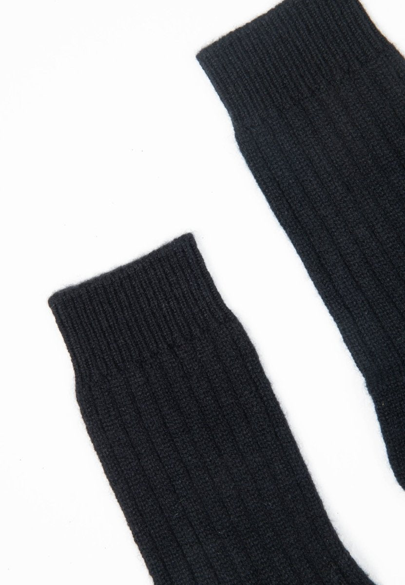 UNI 13 Chausettes en côte traditionnelle 4 fils en cachemire noir - Studio cashmere8