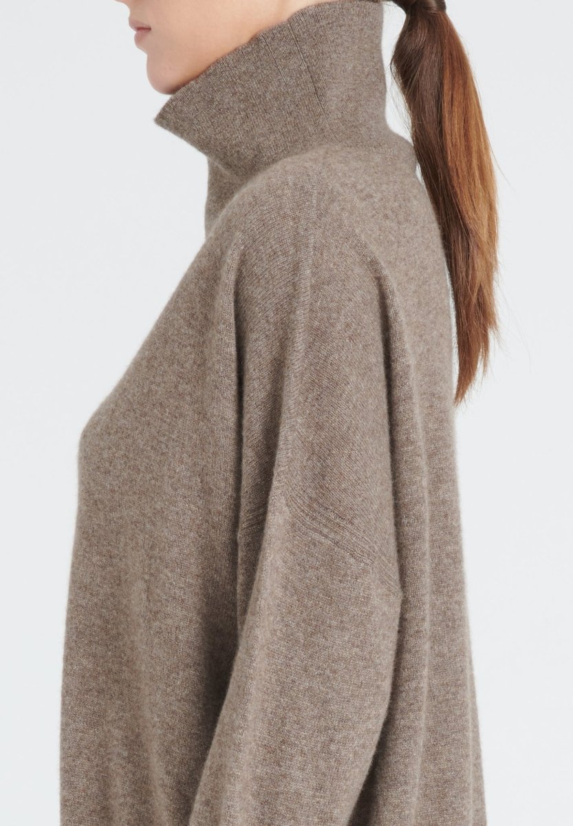 ZAYA 13 Pull col montant oversize en cachemire taupe - Studio cashmere8