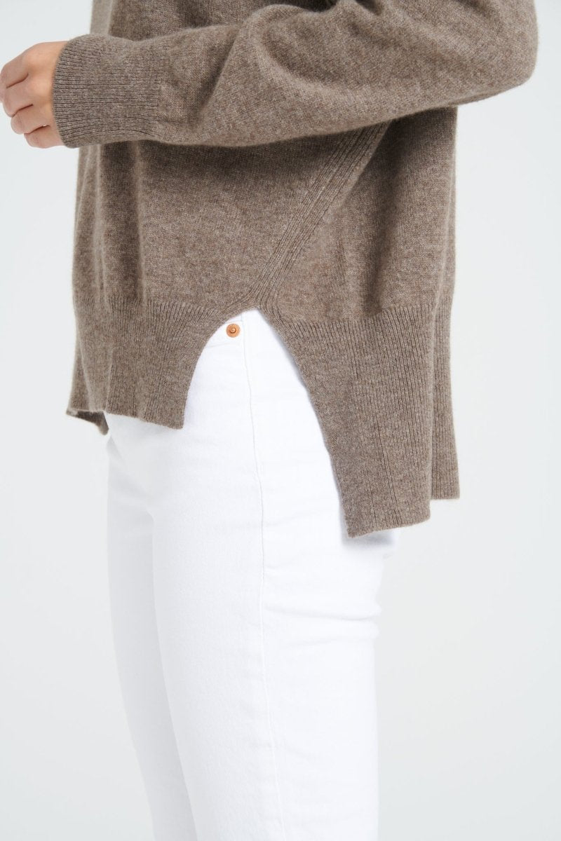 ZAYA 13 Pull col montant oversize en cachemire taupe - Studio cashmere8