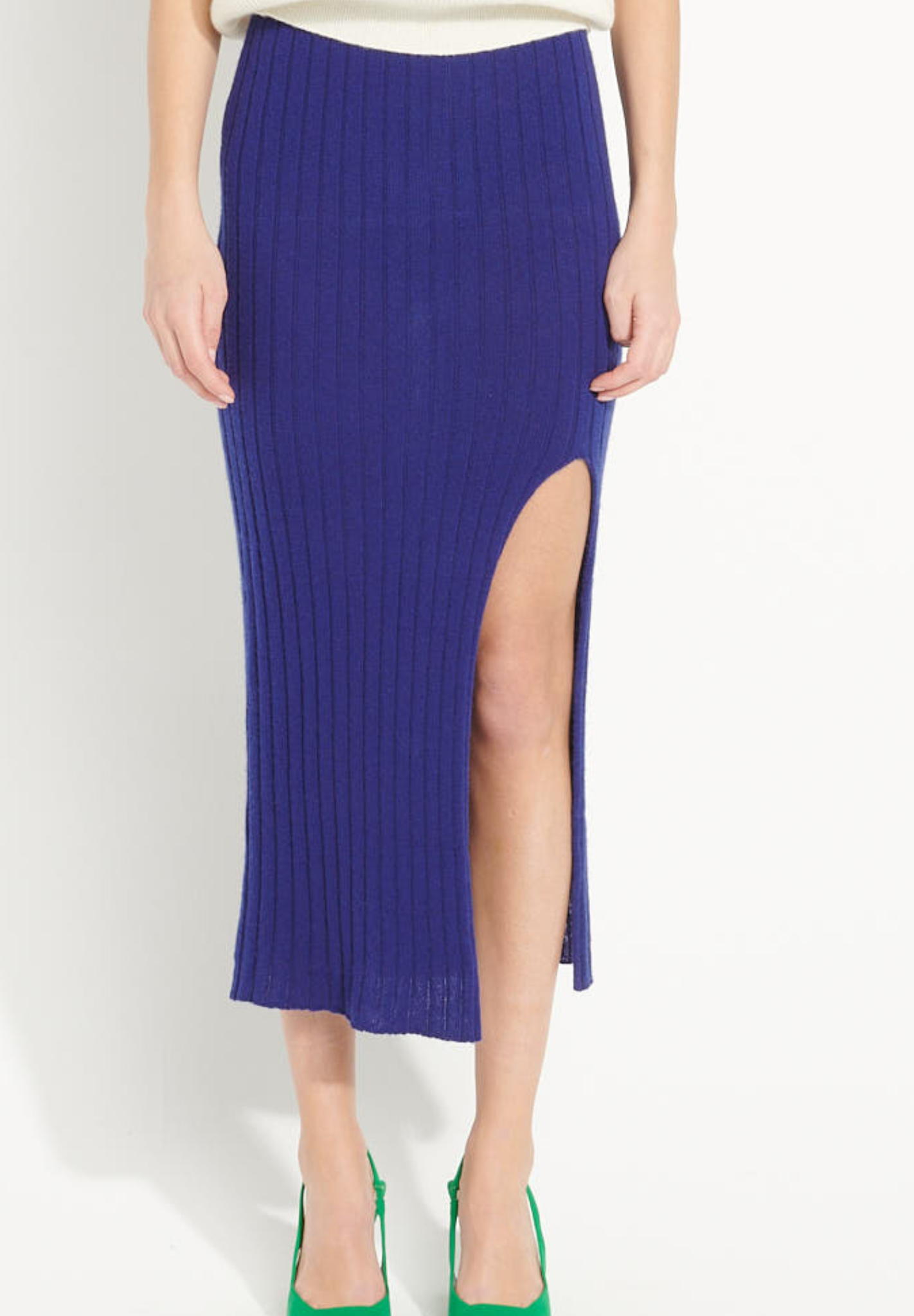AVA 13 Long skirt in dark blue cashmere with slit
